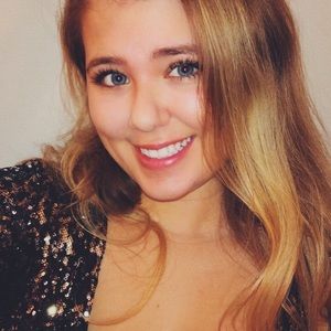 Meet your Posher, Mackenzie